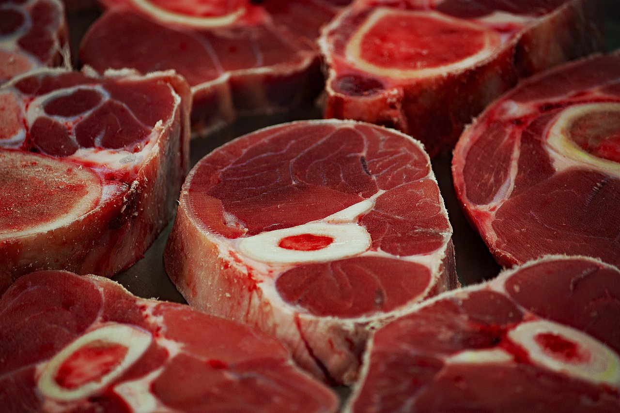 7 Strategies to Beat Cravings and Stay on Track with Your Diet